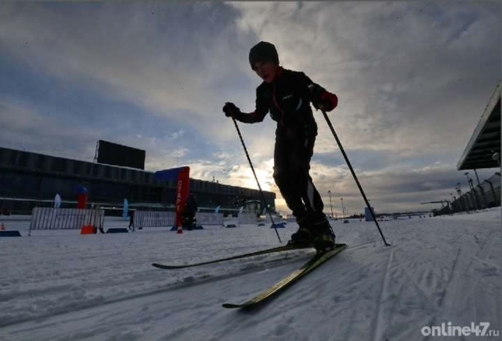 Жители Ломоносовского района приняли участие в лыжном походе «Дорогами Победы»