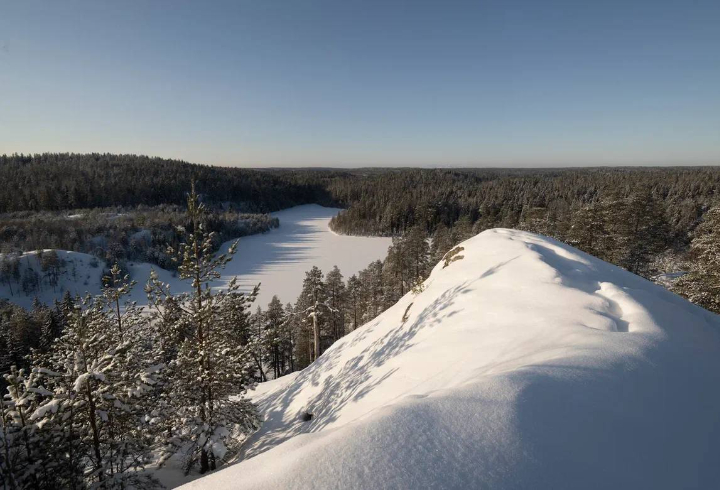 Александр Дрозденко показал красоту озера Треугольное в зимний мороз