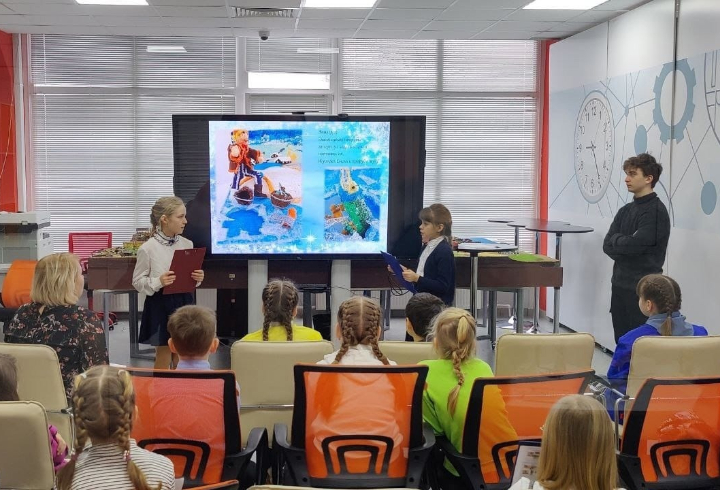 Воспитанницы Лужского компьютерного центра победили на фестивале научно-технического творчества