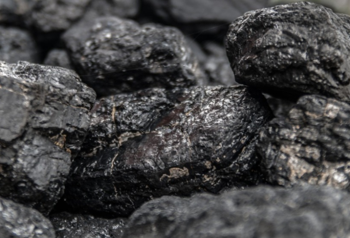 Кабмин с 1 марта возвращает на год гибкие экспортные пошлины на уголь