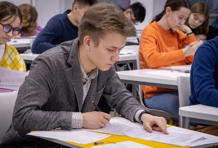 Всероссийские проверочные работы проходят в школах Ленобласти