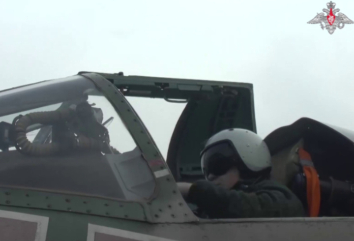Минобороны РФ: истребитель Су-30 подняли в воздух над Черным морем из-за самолетов ВВС Британии