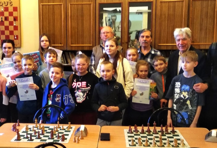 Шахматный турнир в честь Международного женского дня прошел в Разметелево