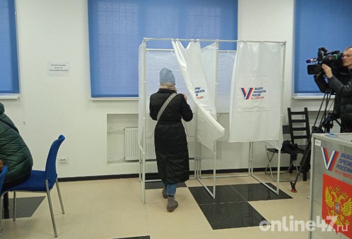 «Считаю это своим гражданским долгом»: жительница Нарвы проголосовала на выборах в Ивангороде