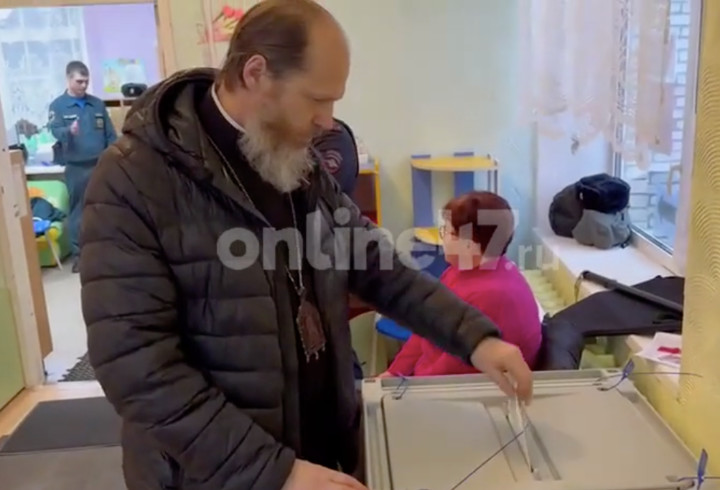 Епископ Выборгский и Приозерский Варнава проголосовал на выборах президента РФ