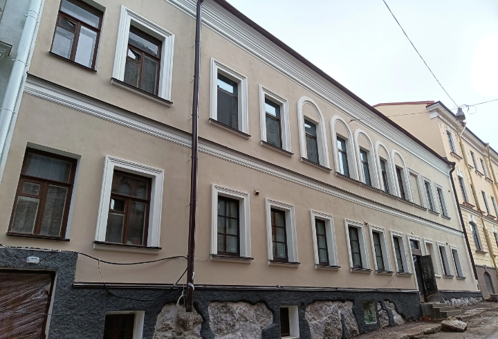 В Выборге отреставрировали фасад очередного дома в Старом городе