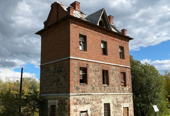 Музейное агентство Ленобласти получило грант Фонда Потанина на проект реставрации Форельной башни в Изваре