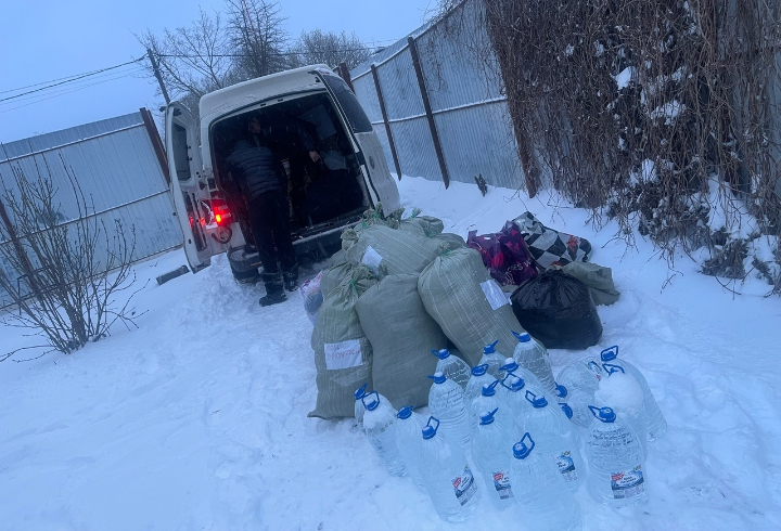 Жители Гатчинского района отправили гуманитарную помощь в Орск