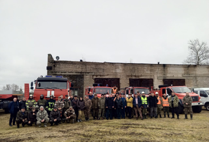 В Лодейнопольском районе прошли учения по борьбе с торфяными пожарами