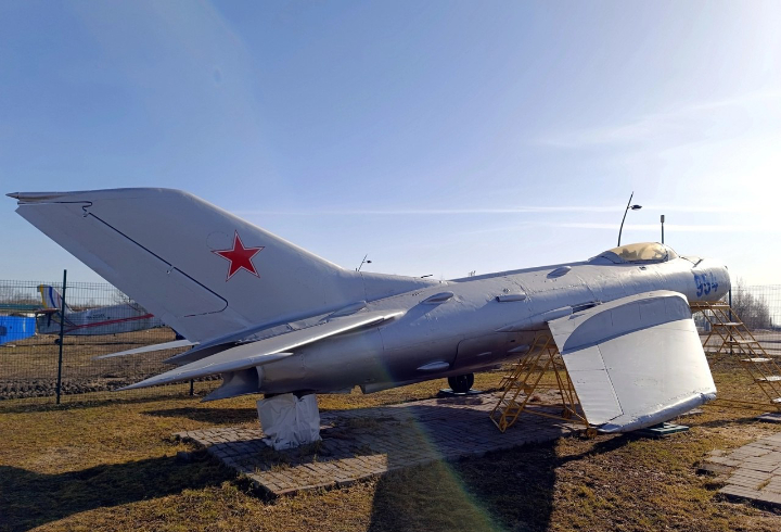 Фотографии экспозиции Гатчинского музея военной техники опубликовали в сети