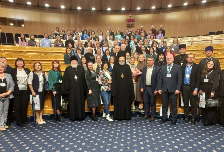 В Доме правительства Ленобласти прошла II конференция «Традиционные религии - духовно-нравственное
единство России»
