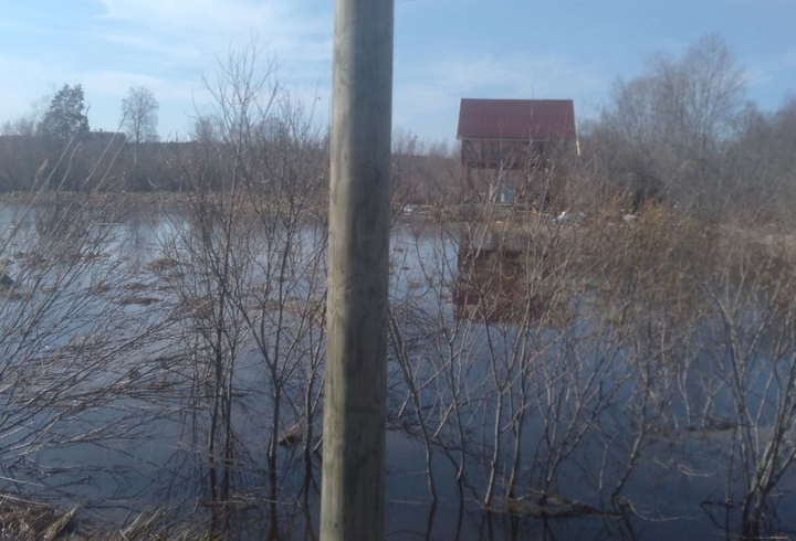 Спасатели Ленобласти провели мониторинг паводковой обстановки в Приозерском районе