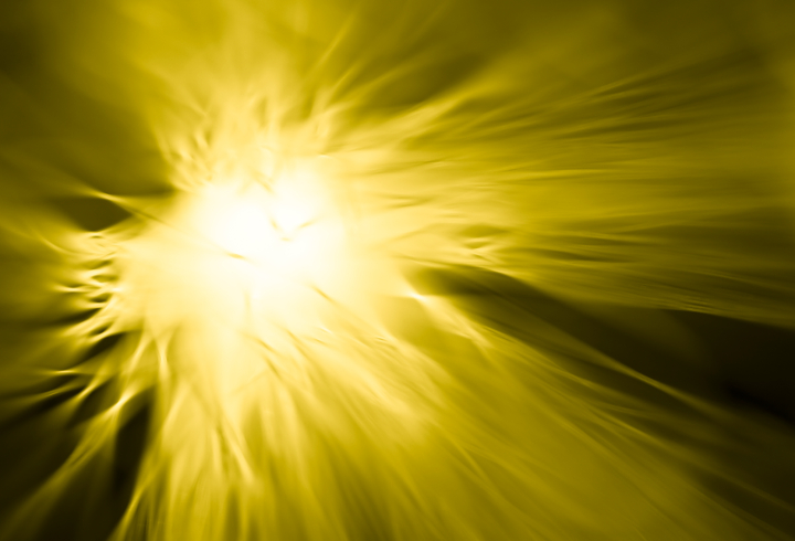 Мощную вспышку на Солнце зафиксировали ученые