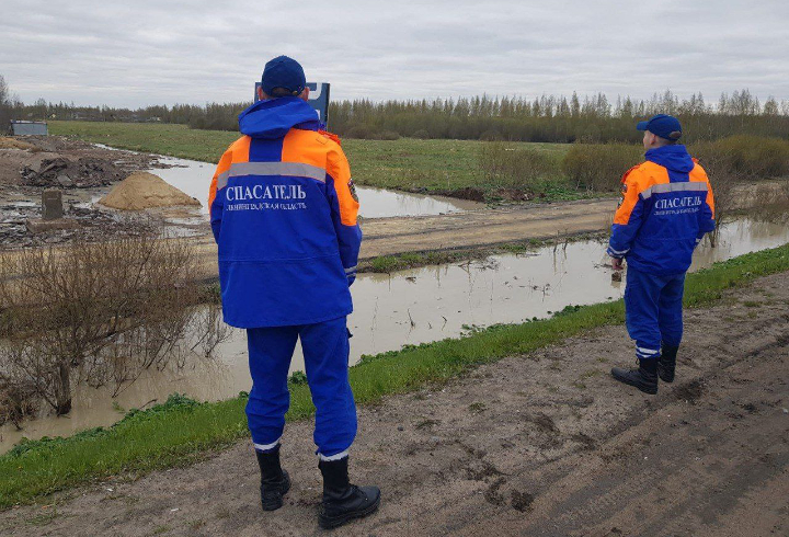 Спасатели проверили информацию о подтоплении территории у дороги на СНТ «Рыжики»