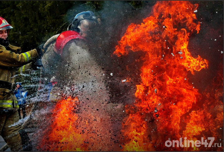 Житель Гатчинского района из мести сжег автомобиль бывшей подруги