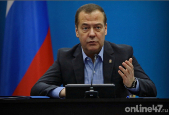 Медведев допустил, что границы «санитарной зоны» пройдут по территории Польши