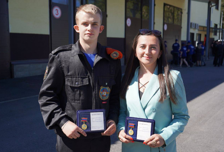 Медали «За предупреждение пожаров» вручили двум жителям Ленобласти