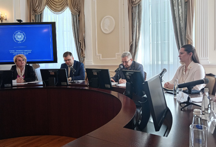Представители Общественной палаты Ленобласти обсудили вопросы тестирования трудовых мигрантов на знание русского языка