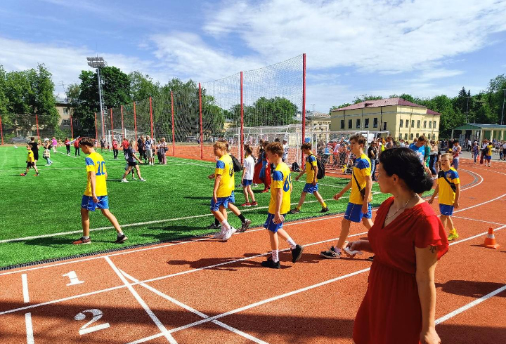 Стадион «Спартак» в Гатчине открыли после реконструкции
