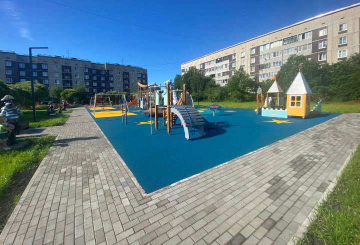 Нацпроекты: детская площадка в космическом стиле открылась в Войсковицах