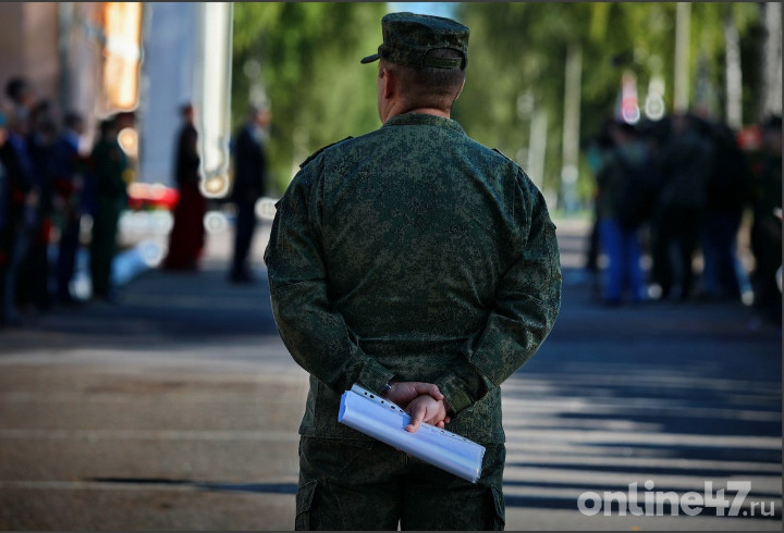 Записавшимся на военную службу через пункт отбора по Ленобласти выплатят 1,5 млн рублей