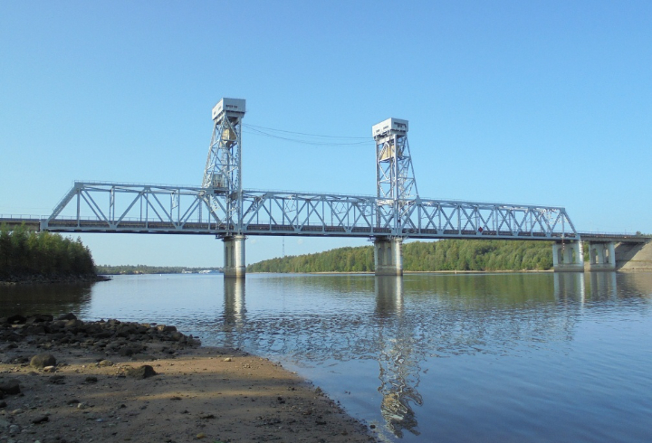 Мост через Свирь разведут для прохода яхты «Мария» в Лодейнопольском районе
