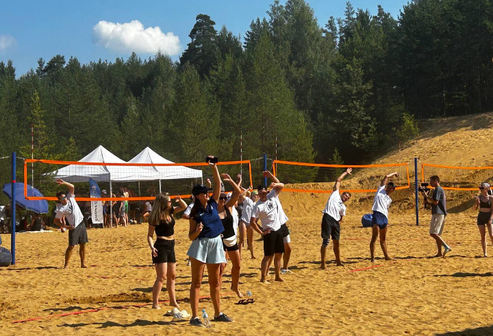 В Приозерском районе стартовал областной фестиваль пляжных видов спорта «Песочница»