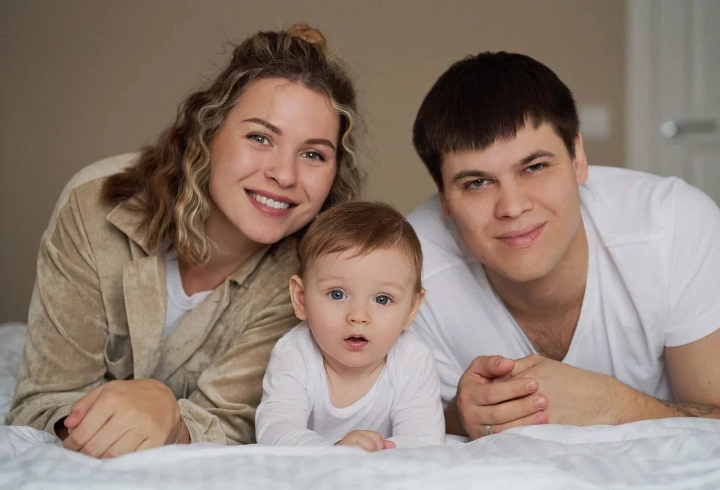 Молодая семья из Киришей победила во всероссийском конкурсе «Семья года»