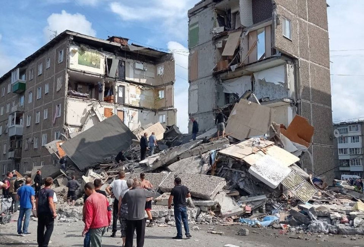 В Нижнем Тагиле из-за взрыва газа снесло часть пятиэтажного дома