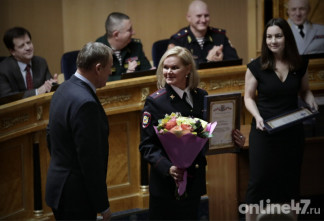 Всегда на страже безопасности: как губернатор Ленобласти лучших сотрудников МВД награждал