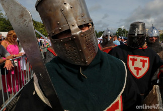 Ленобласти нужны новые точки притяжения: Дмитрий Солонников о туристическом коллапсе на «Крендель Фесте» в Выборге