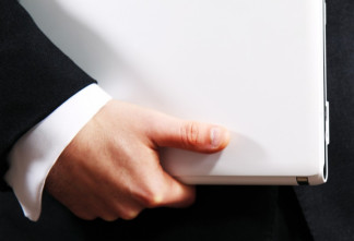 L'Express: Дипломатический советник Макрона «незаметно» посетил Москву