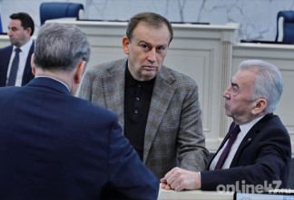 Фоторепортаж: как прошло 76-е внеочередное заседание Заксобрания Ленобласти