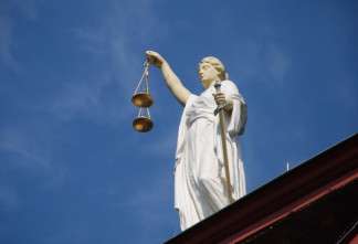 Суд в Петербурге рассмотрит иск о вреде сотовых вышек вблизи жилых домов