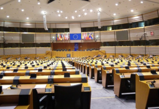 Еврокомиссия приостановила безвизовый режим для грузинских дипломатов