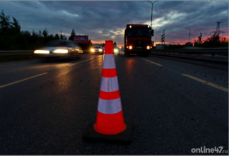 На девяти трассах Ленобласти в понедельник ограничат движение из-за дорожных работ