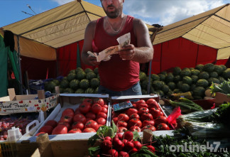 Бизнес уходит на наличные: почему предприниматели в России отказываются от оплаты картами