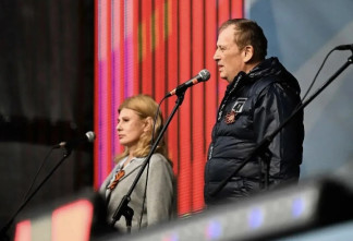 Этот праздник — вне политики, вне границ, вне времени и вне расстояний: Александр Дрозденко о концере «Берега Победы»