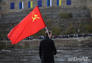 Ситуация накалилась до предела: политологи о том, почему Россия намерена обратиться в суд ООН для защиты русских в Прибалтике