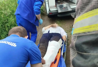 Спасатели Ленобласти помогли пожилой женщине выбраться из колодца в Коммунаре