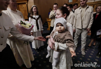 Грудничков в ясли? Почему в Ленобласти и Петербурге открывают группы для детей до года