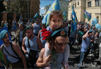 Голубые береты, фонтаны и «войска дяди Васи»: как отметят День ВДВ в Петербурге, Ленобласти и других городах России
