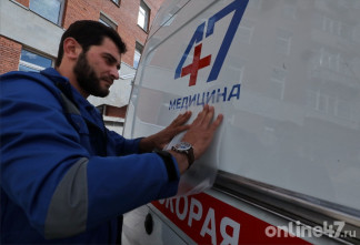 Фельдшер в коме после нападения безумца с лопатой: в Госдуме призывают ввести дополнительную защиту для медиков скорой