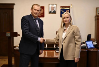 Элеонора Кавшар поддержала инициативу Александра Дрозденко по борьбе с «коттеджным рабством»