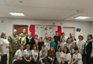 Жители Тихвина присоединились к акции «Лоскутное одеяло Победы»